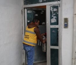 İHTİYAÇ SAHİPLERİNE KAPI KAPI ULAŞILIYOR