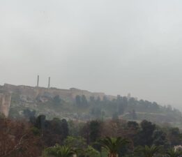 ŞANLIURFA’DA SİS VE YAĞMUR ETKİLİ OLUYOR