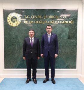 BAŞKAN ÖZYAVUZ BAKAN KURUM’U ZİYARET ETTİ MÜJDELERİ VERDi