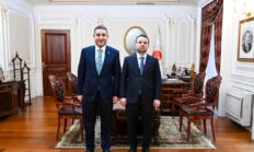 BAŞKAN ÖZYAVUZ ADALET BAKANI AKIN GÜRLEK’İ ZİYARET ETTİ