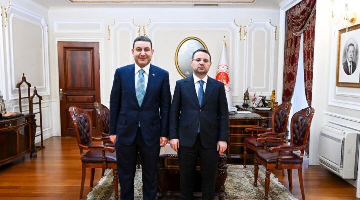BAŞKAN ÖZYAVUZ ADALET BAKANI AKIN GÜRLEK’İ ZİYARET ETTİ