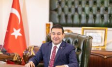 BAŞKAN ÖZYAVUZ: ŞANLI KENTİMİZİN DÜŞMAN İŞGALİNDEN KURTULUŞUNUN 106. YILI KUTLU OLSUN