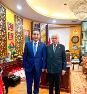 BAŞKAN ÖZYAVUZ DEVLET BAHÇELİ’Yİ ZİYARET ETTİ