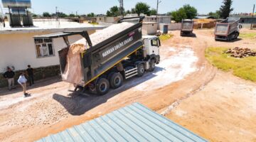 HARRAN’DA KIRSAL MAHALLELERDE ASFALT HAZIRLIĞI BAŞLADI
