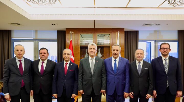 UTSO HEYETİNDEN TİCARET BAKANI ÖMER BOLAT’A ZİYARET