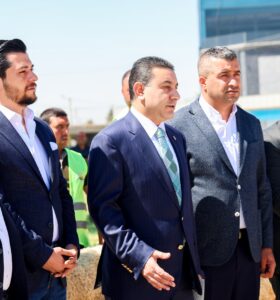 ŞANLIURFASPOR’UN YENİ YÖNETİMİ İLK ZİYARETLERİNİ BAŞKAN ÖZYAVUZ’A YAPTI  BAŞKAN ÖZYAVUZ ŞANLIURFASPOR’UN YENİ YONETİMİNİ KURBANLAR KESEREK KARŞILADI
