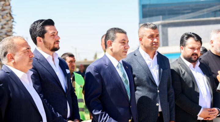 ŞANLIURFASPOR’UN YENİ YÖNETİMİ İLK ZİYARETLERİNİ BAŞKAN ÖZYAVUZ’A YAPTI  BAŞKAN ÖZYAVUZ ŞANLIURFASPOR’UN YENİ YONETİMİNİ KURBANLAR KESEREK KARŞILADI