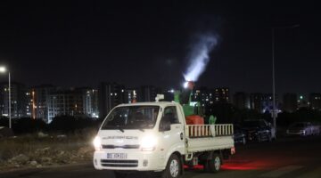 ŞANLIURFA’DA İLAÇLAMA SEFERBERLİĞİ EKİPLER GECE GÜNDÜZ SAHADA