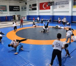 ATA SPORU GÜREŞE YOĞUN İLGİ