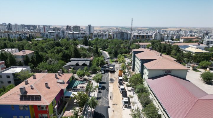 SİVEREK’İN CAN DAMARI CADDELERİNDE ÇALIŞMALAR ARALIKSIZ SÜRÜYOR