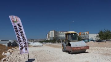 BÜYÜKŞEHİR, ŞEHİR HASTANESİ YOLUNU GENİŞLETİYOR