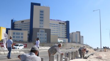 BÜYÜKŞEHİR, ŞANLIURFA ŞEHİR HASTANESİ YOLUNDA ULAŞIMI RAHATLATIYOR
